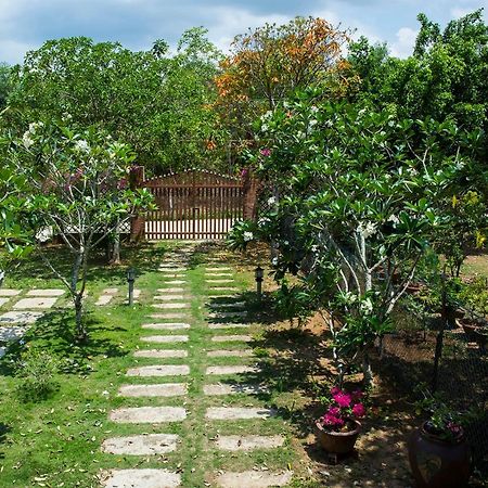 Spring Garden Homestay Duong Dong Exterior foto
